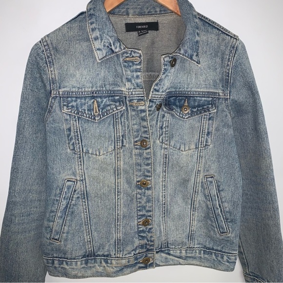 Forever 21 Jean Jacket Women’s Size Small Vintage Blue Wash Cotton Denim  Button - Picture 5 of 7